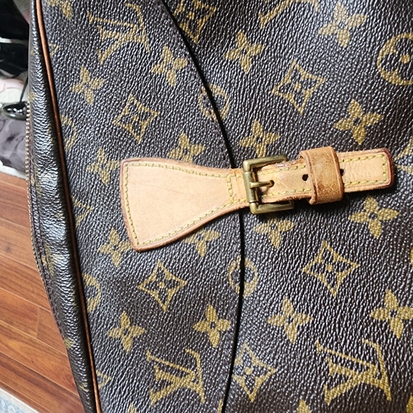 Authentic Louis Vuitton Juene Fille crossbody - Picture 15 of 15
